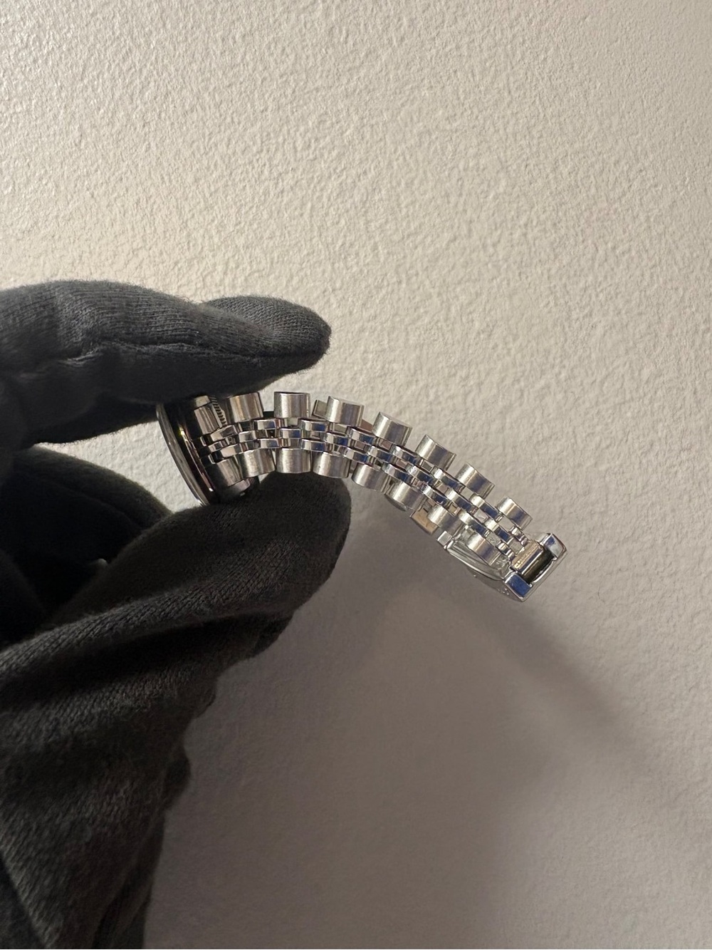 Rolex Oyster Perpetual Datejust 26mm Pink Diamond Dial - Picture 3 of 3